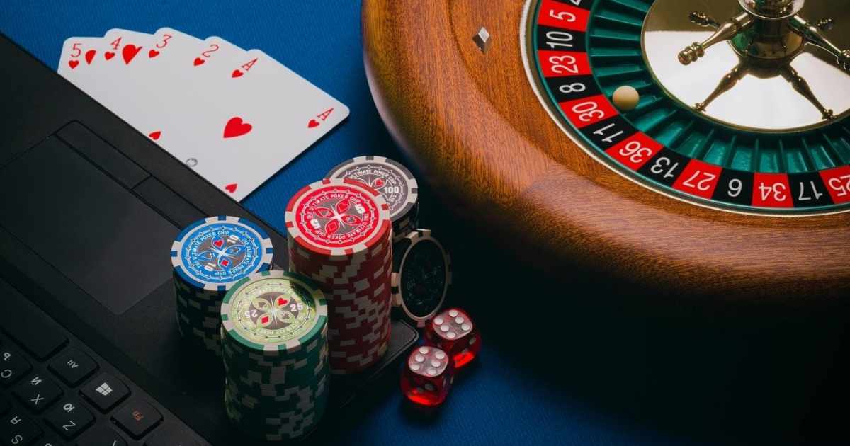 7 Life-Saving Tips About casino